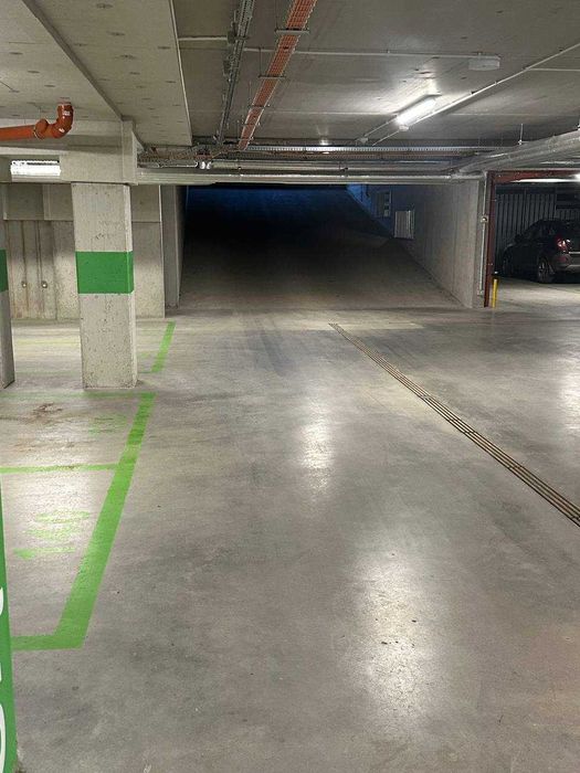 Podwójne miejsce parkingowe w garażu podziemnym, BOREK, ŚLĘŻNA 128