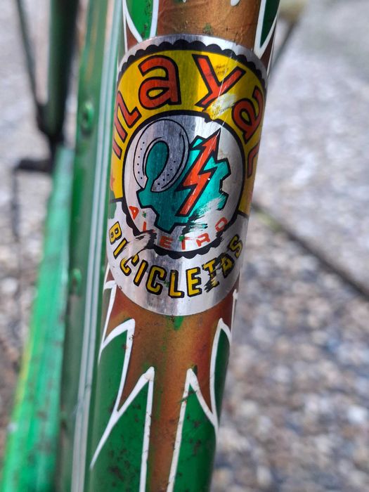 Biciclete antiga MAYAL por senhora