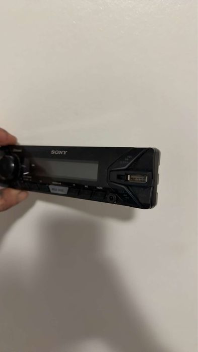 Radio sony em bom estado