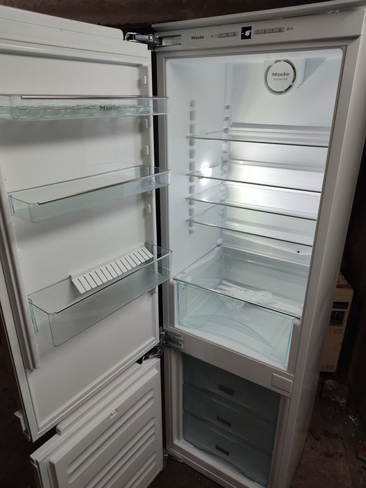 Lodówka Miele KFN 37232 ID  do zabudowy!