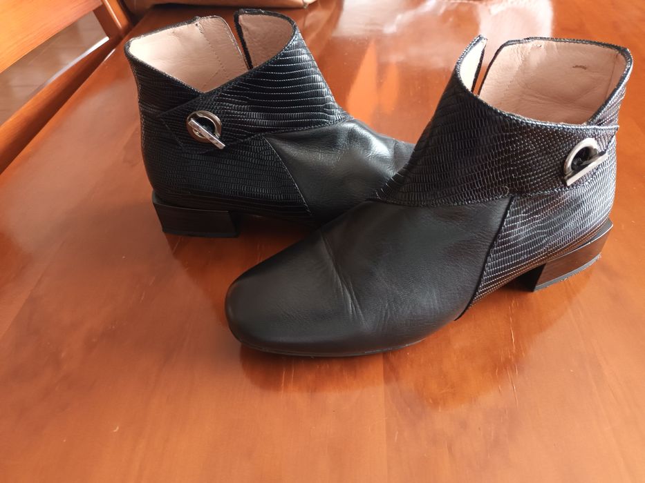 Botins pretos - Hispanitas