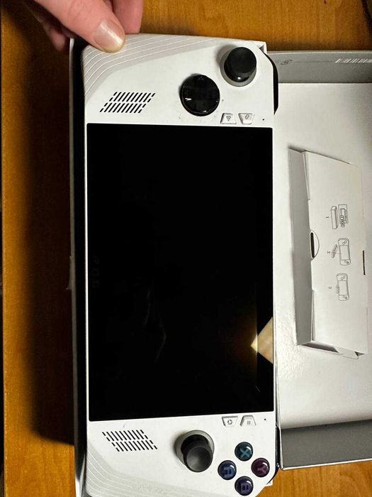 ROG Ally RC71L Z1 Extreme 512 GB | 16 GB RAM – ідеальний стан