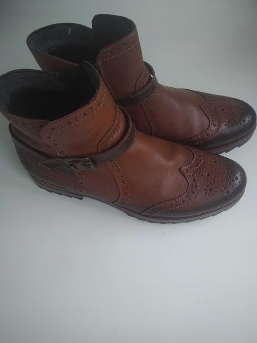 Жіночі кожані черевики