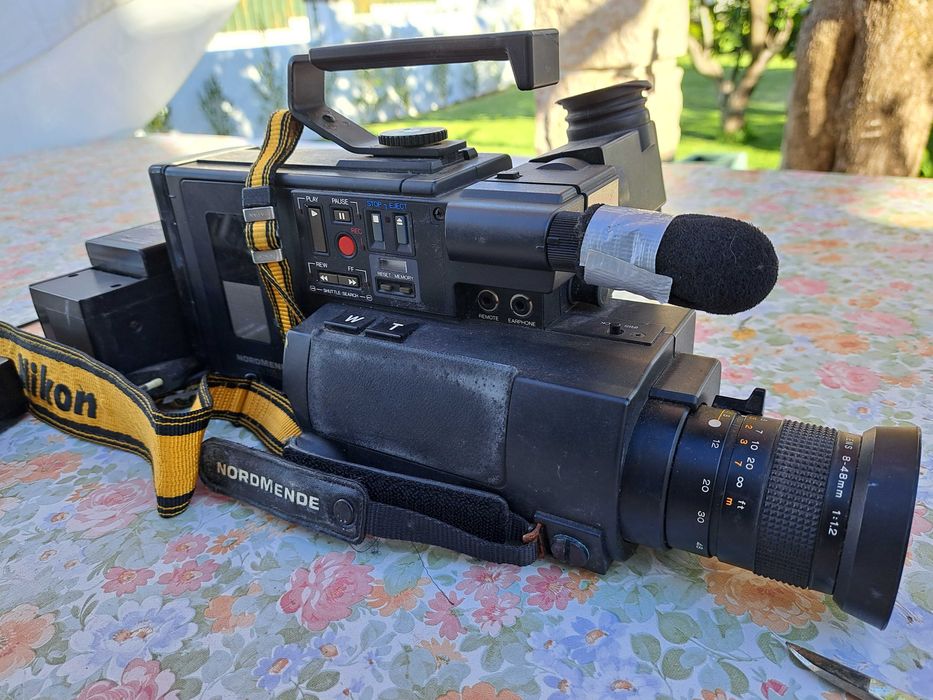 Maquina fotográfica  e de filmar antiga marca NordMende