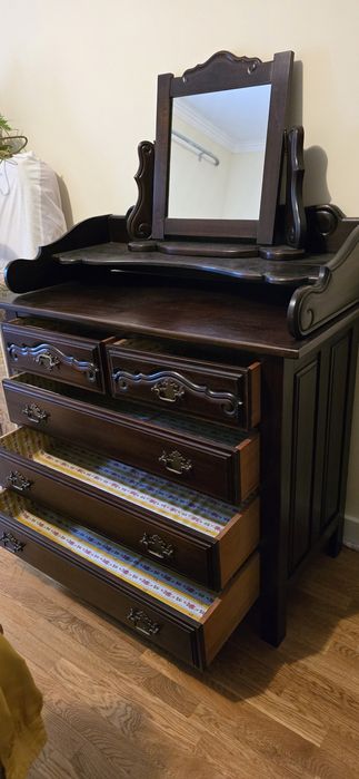 Cómoda + 2 mesas de cabeceira