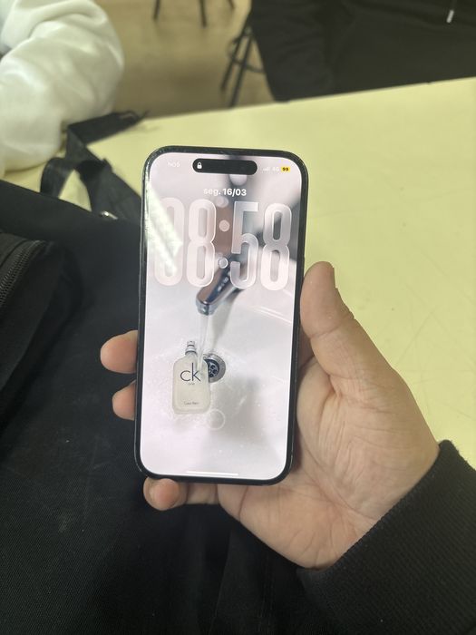 Iphone 15 em bom estado