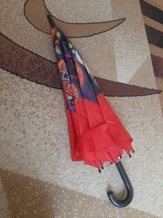 Parasol dla dziecka z bajki Bakugan.