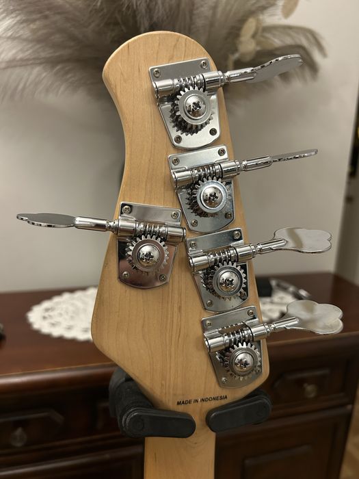 Gitara basowa Sterling RAY 35 NAT