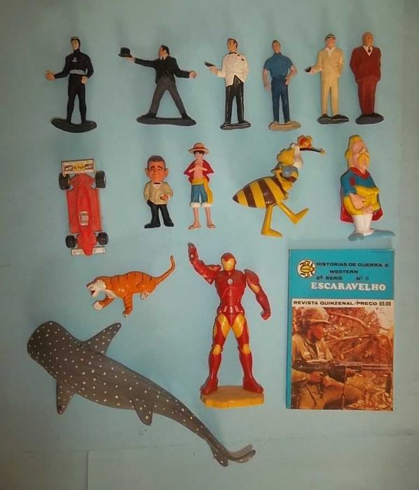 Grande lote brinquedos/discos/velharias tudo apenas 25EUR