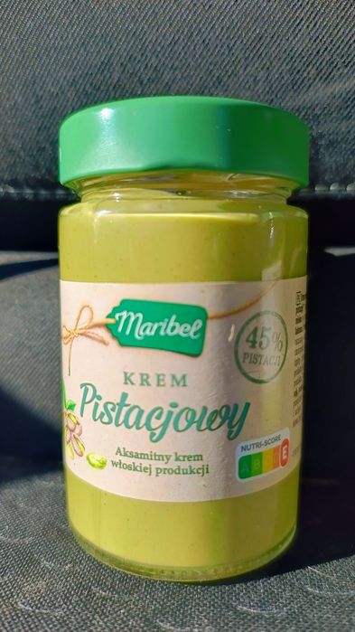 Aksamitny krem pistacjowy Maribel.
