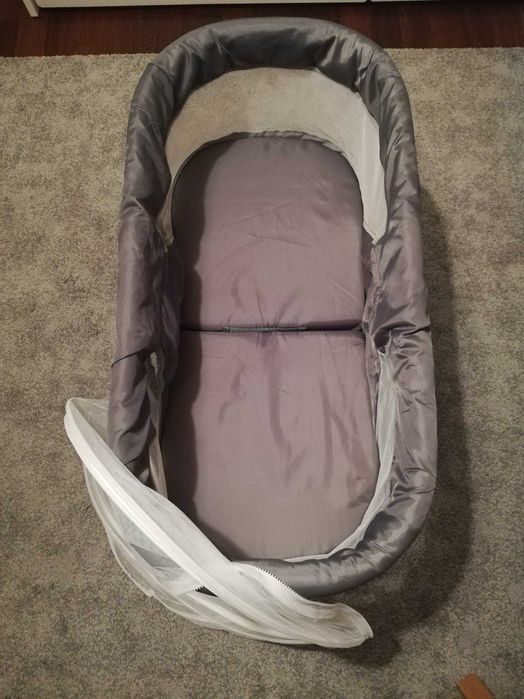 Berço dobrável com colchão. Excelente estado