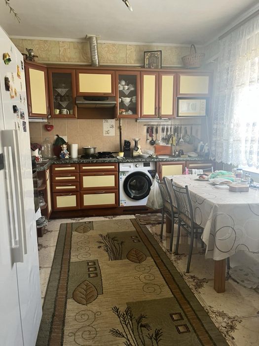 Продается хозяйский дом