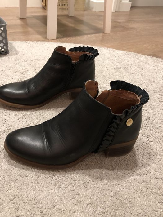 Botim em Pele Preto