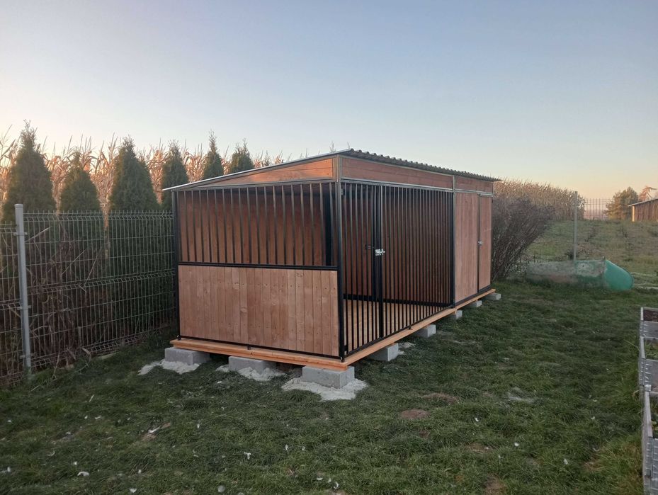 Kojce dla psów na wymiar – solidne wykonanie / Producent