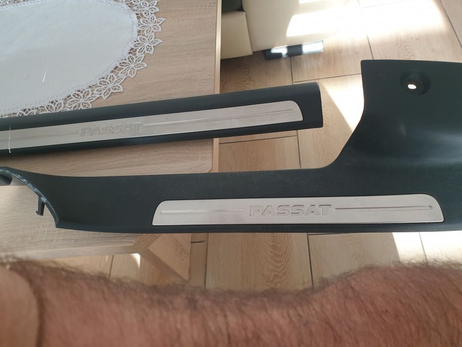 Passat b7 listwy progowe lewa praw czarna  chrom  napis passat
