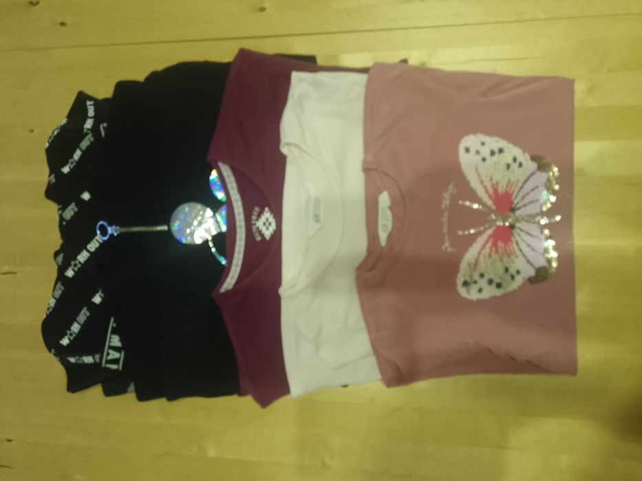 Zestaw ubrań dziewczęcych 134