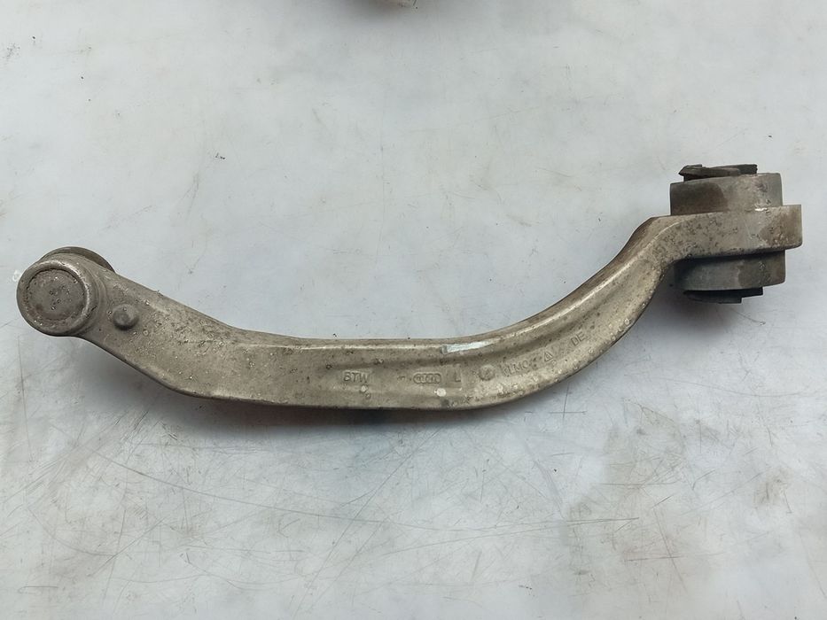 Braço de suspensão frente esquerdo AUDI A4 (8E2, B6)