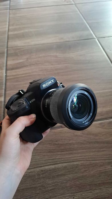 Aparat Sony alfa200