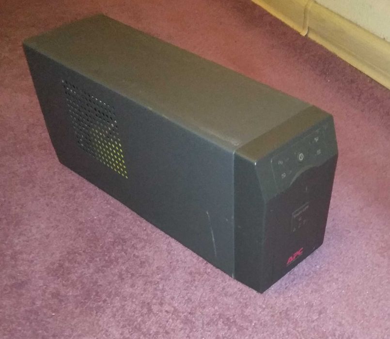 Бесперебойник APC smart UPS SC 620VA