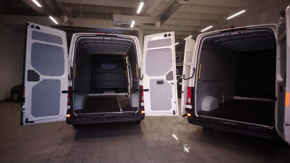 Zabudowa samochodu dostawczego VW Crafter MAN L4H2 i L4H3 KNAUTECH