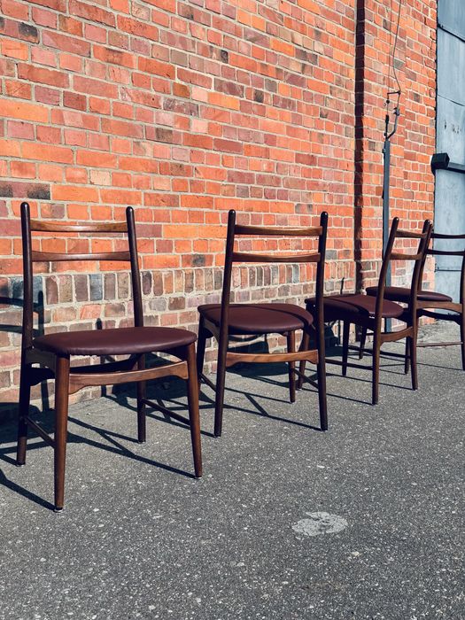 Kompet 4 tekowychkrzeseł marki Wilkhahn proj.Georg Leowald,skóra nat.