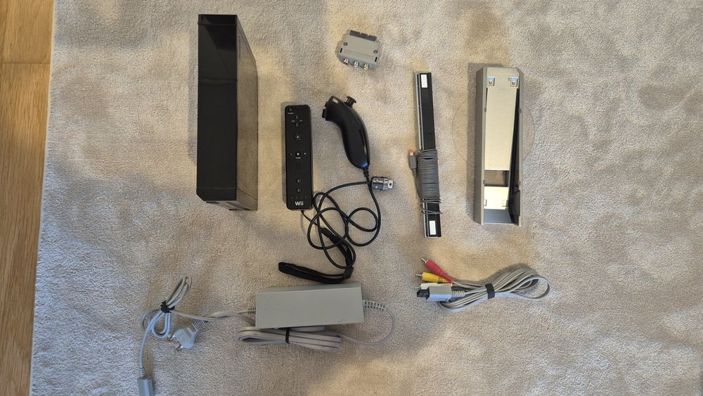 Wii Preta Completa com Comando e Nunchuk