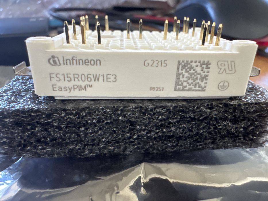 Модуль IGBT FS15R06W1E3