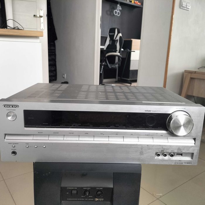 Amplituner Onkyo TX-SR313