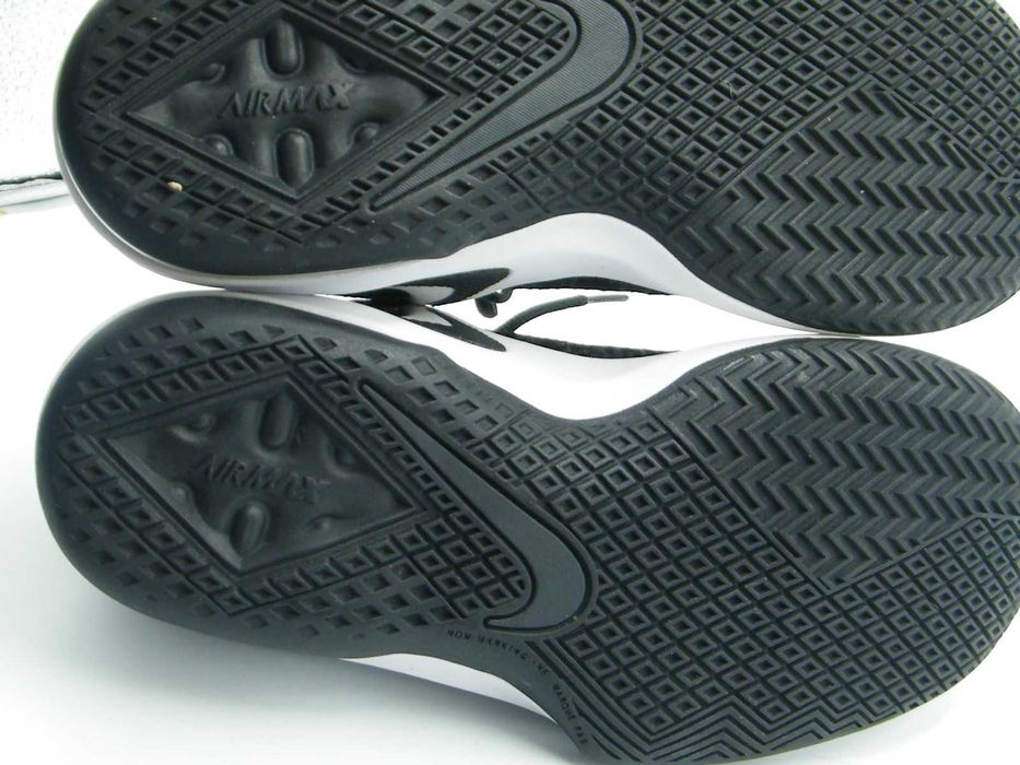 NIKE - Air Max Infuriate II