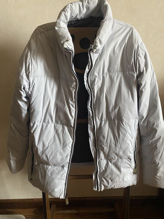 Продам куртку женскую пуховую хорошего качества в идеальном состоянии