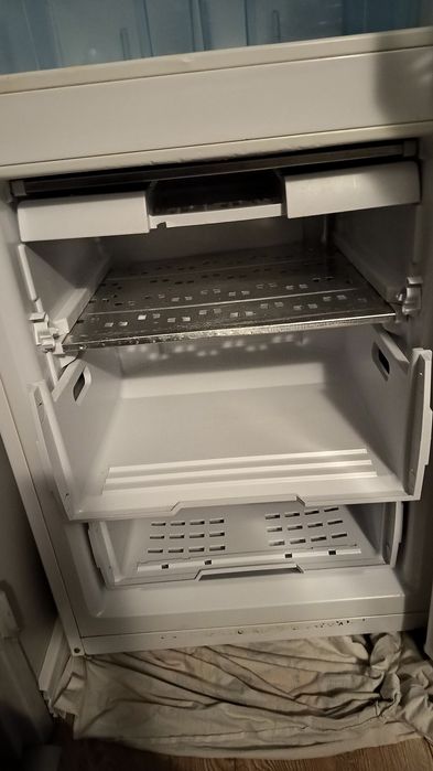 Sprzedam Lodówkę  Beko