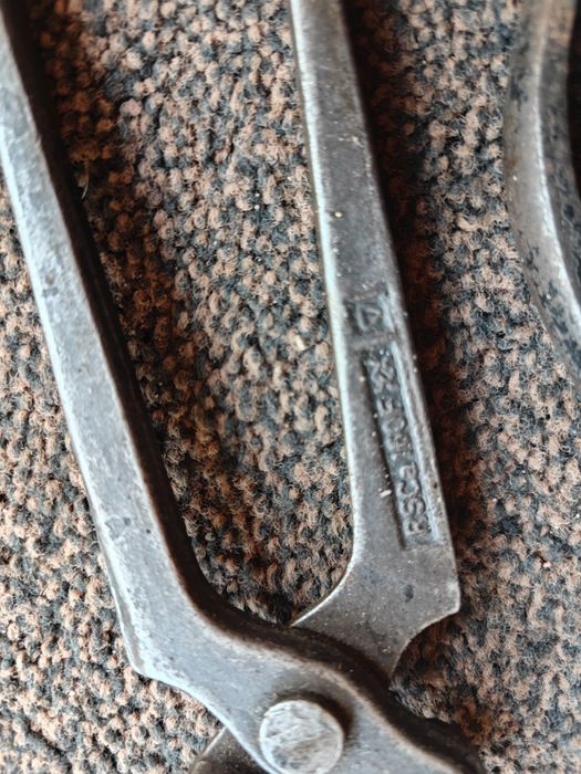 Narzędzia ręczne sygnowane