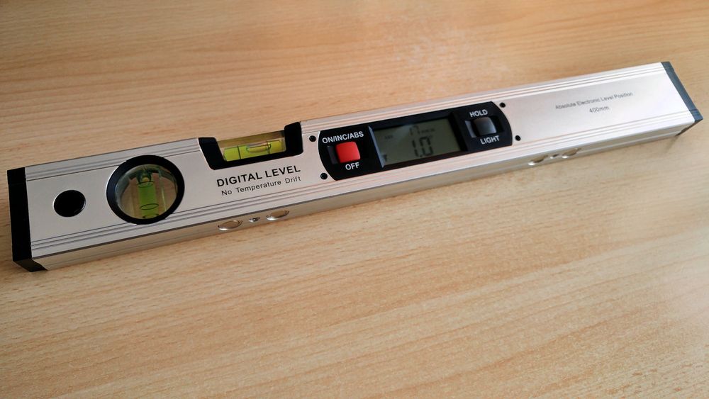 Nível de bolha digital com régua de 400 mm e ímanes de fixação