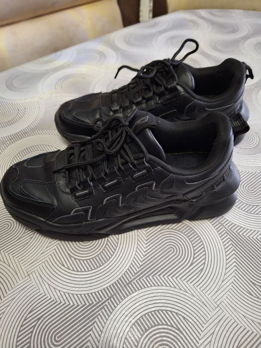 Мужские кроссовки