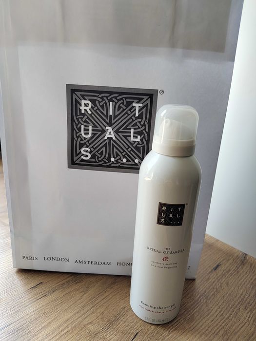 Foaming shower gel Rituals 200ml  Ritual of sakura