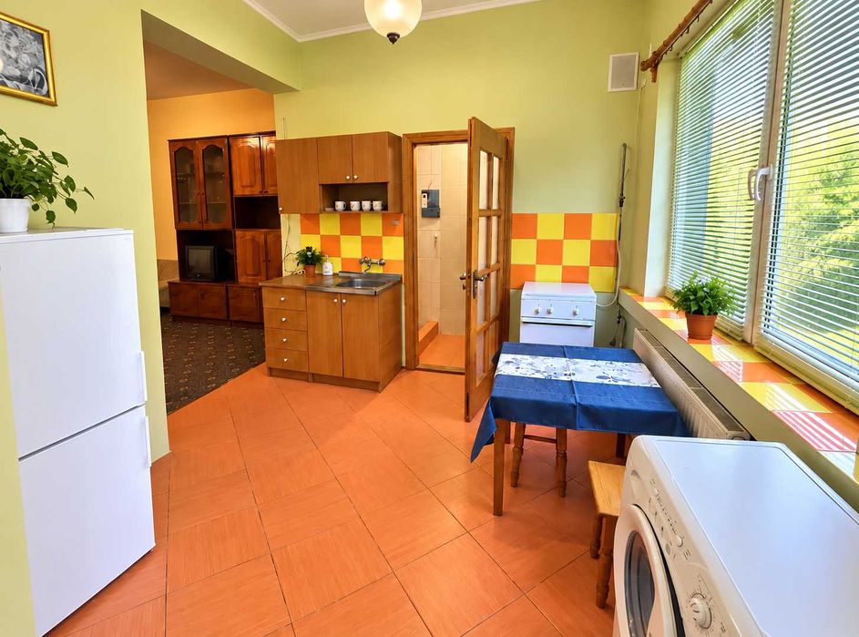 Продам 2-кімнатну квартиру в самому центрі міста