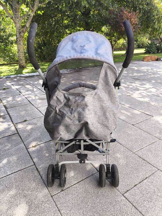 Carrinho passeio Zippy cinza