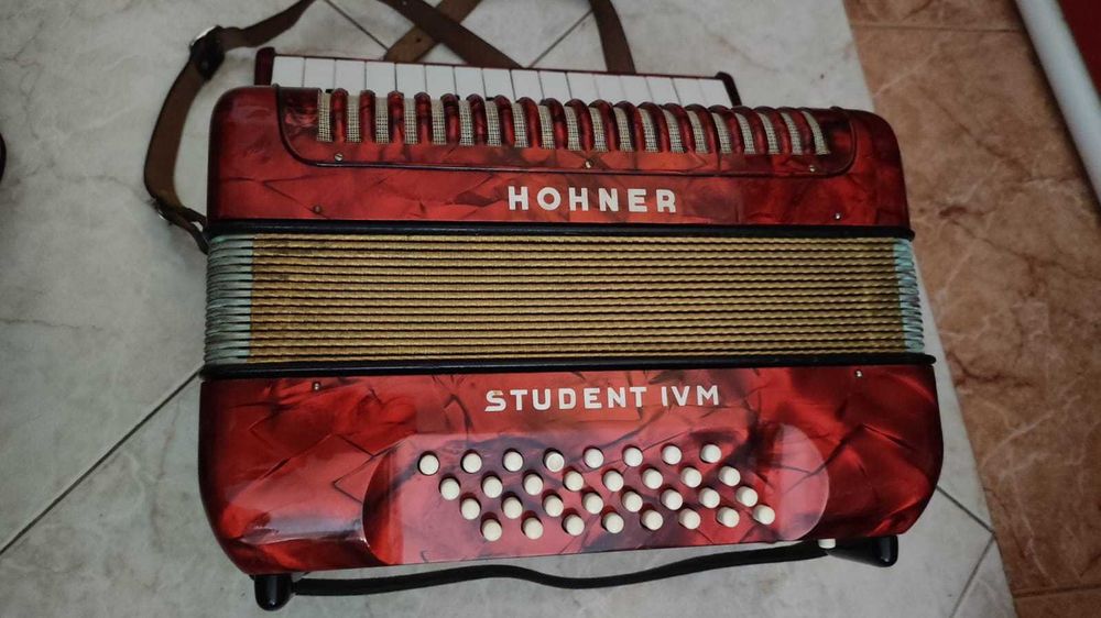Acordeão Hohner Student à Segunda Voz - Acordeon