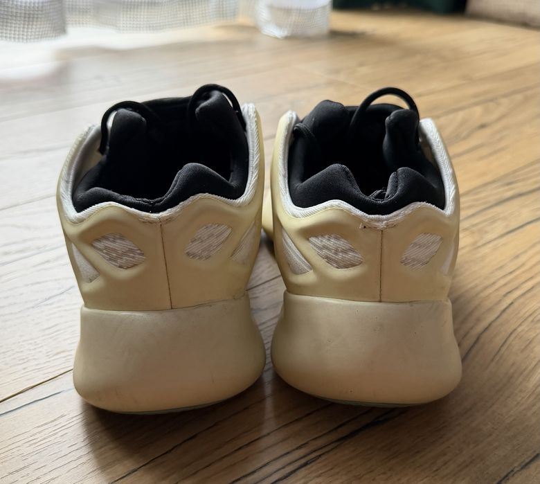 Buty Adidas Yeezy 700 Azrael