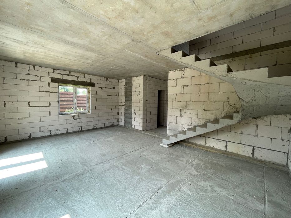 Будинок 110 м² з великою кухнею-вітальнею 35 м²