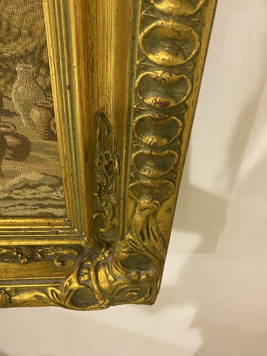 Grande Tapeçaria Com Moldura Dourada 220cm