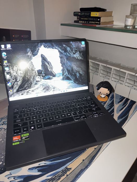 Asus ROG Zephyrus G14 RTX 4090 16GB Ryzen 9 32GB RAM 1TB SSD