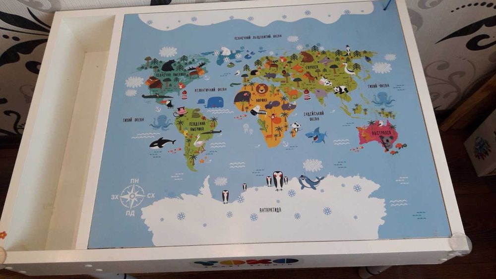 Продам детский столик/песочницу YOKO