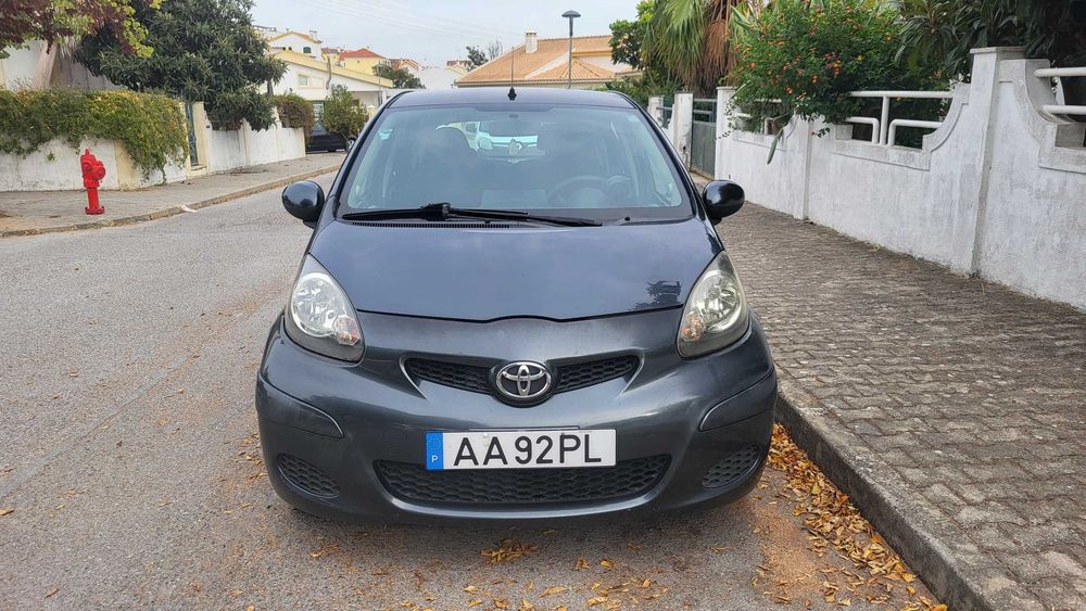 Toyota Aygo 1.0 (68cv) Plus (Luna/Cool)| Nacional | 135 000 km | AC | Android-auto