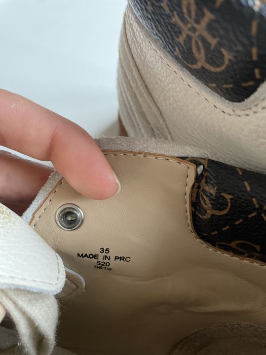 Botins perola Guess em pele