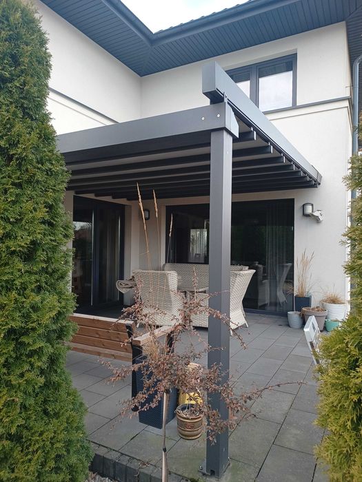 Pergola SOLID przyścienna składana, zadaszenie tarasu