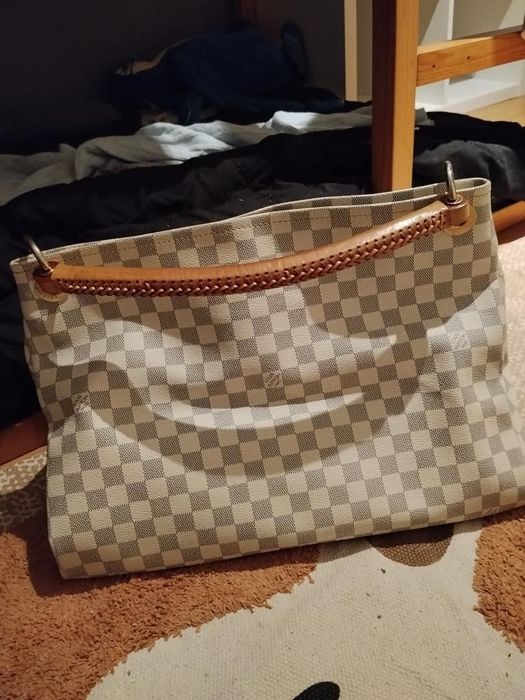 Mala de senhora novinha