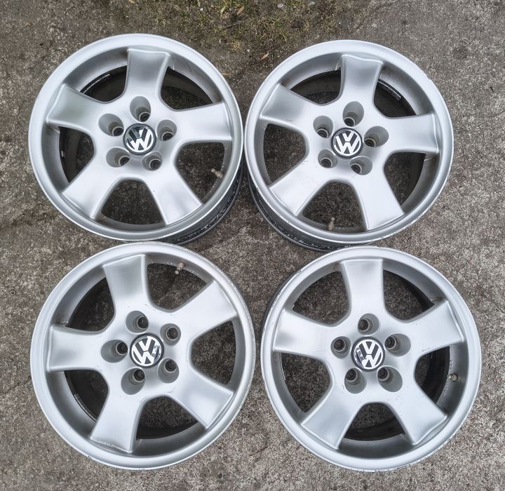 Komplet felg aluminiowych 5x112 VW Golf Passat Touran Jetta Audi Seat "16"