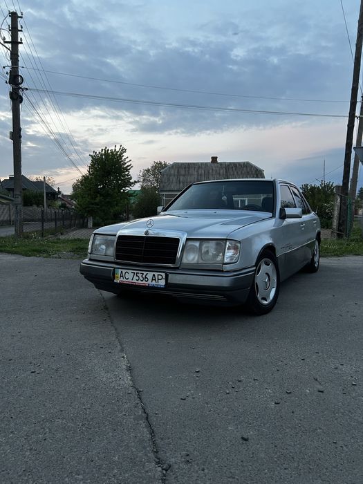 Mercedes- benz w124 E230 мерседес