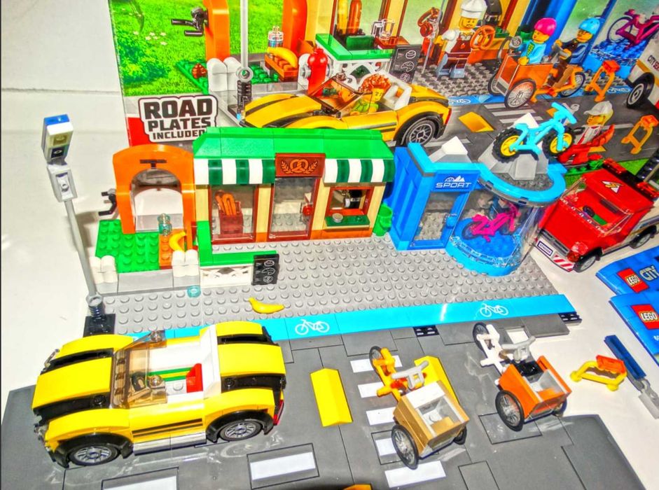 LEGO City Ulica handlowa 60306